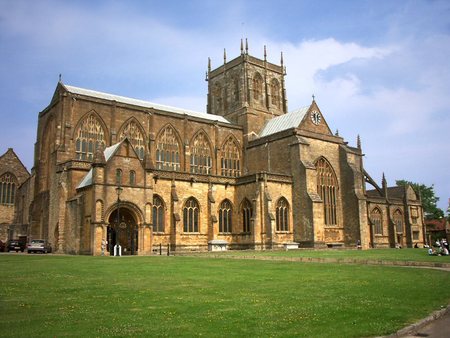 2.101242_Sherborne_abbey_5_mins_drive.jpg